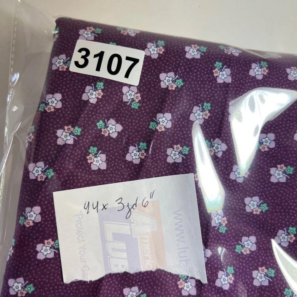 Dottie Sprigs Lt Plum Floral Fabric 44